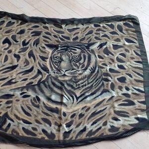 Striking Jungle Tiger print scarf.